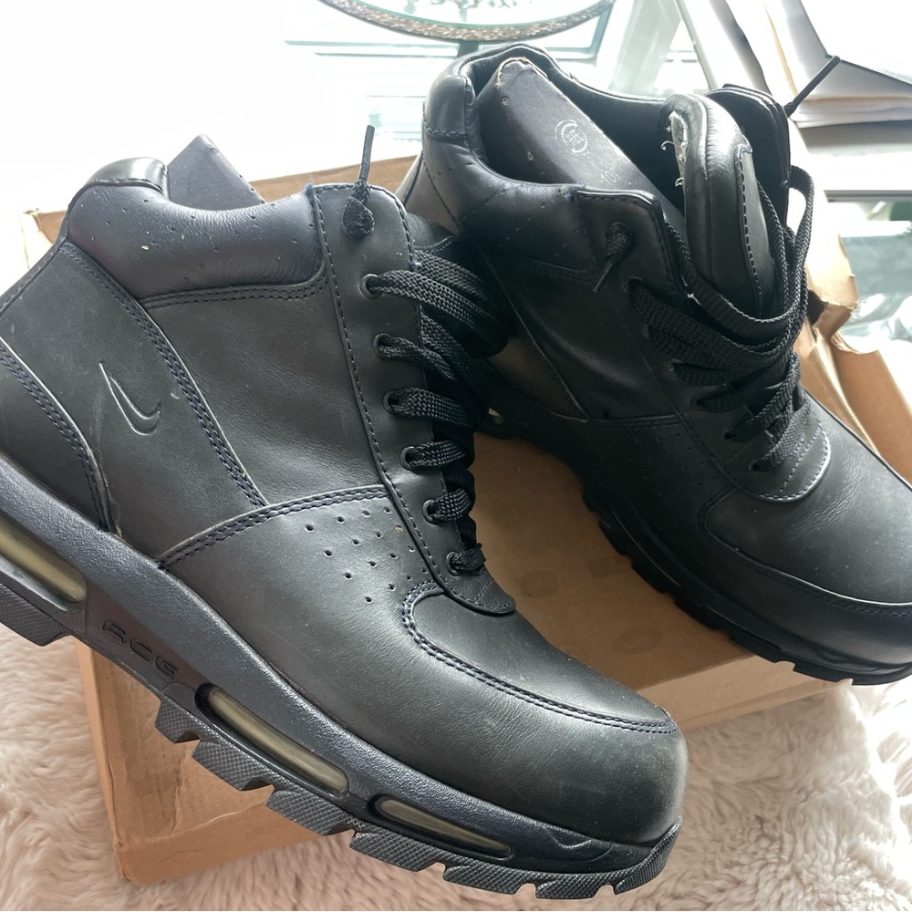 Nike boots